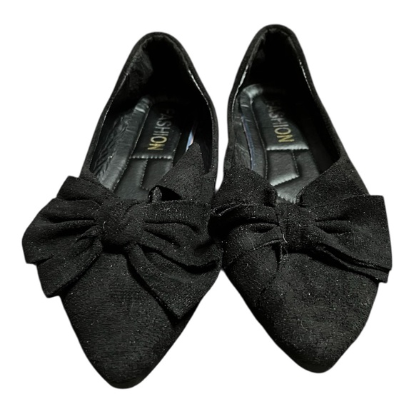 Fashion Shoes - Black Fashion Flats with Bow 8
7 1/2 N to 8 N